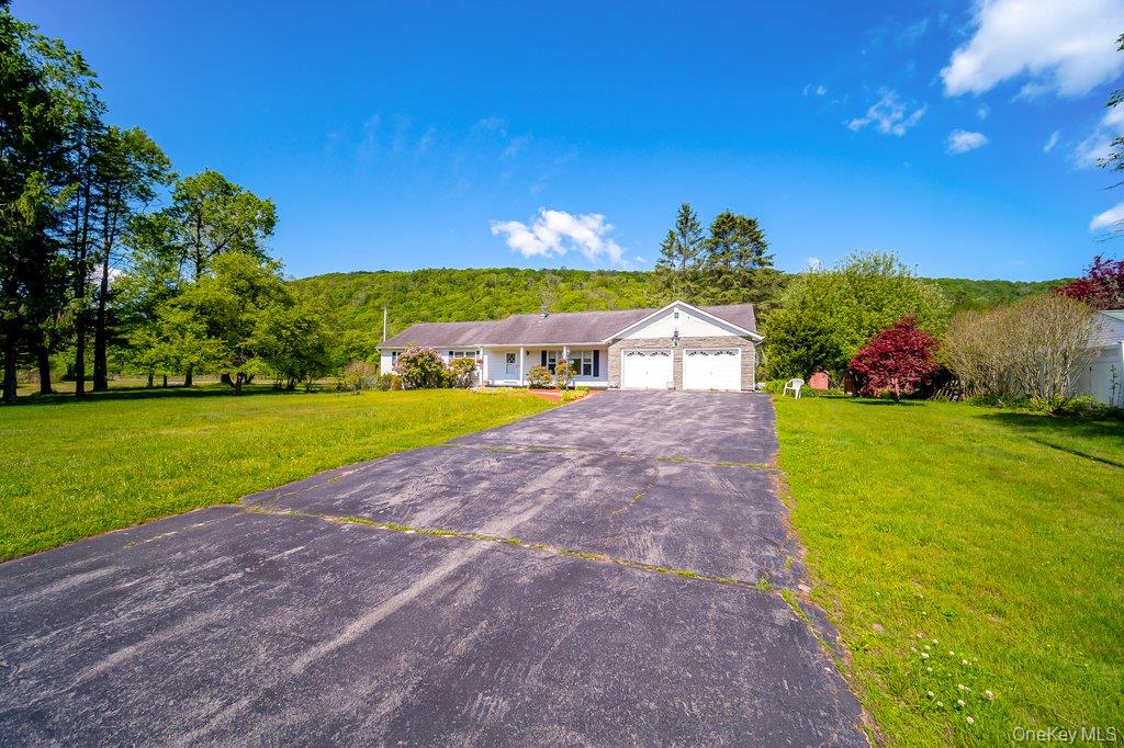 253 Rockland Road Roscoe, NY 12776 - Photo 3 of 31