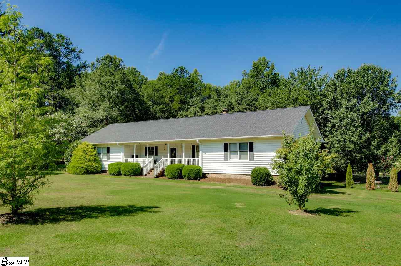 211 Pearson Road Woodruff, SC 29388 - Photo 2 of 33