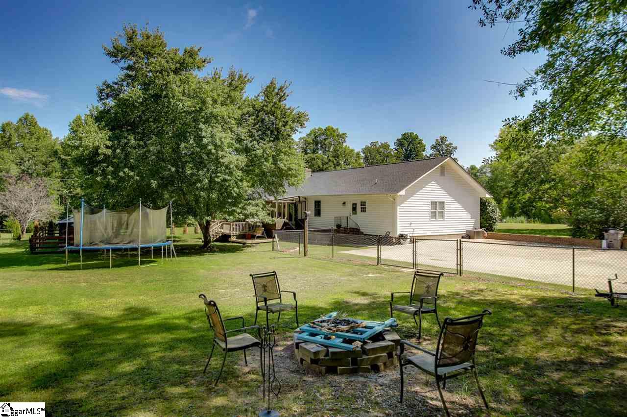 211 Pearson Road Woodruff, SC 29388 - Photo 31 of 33