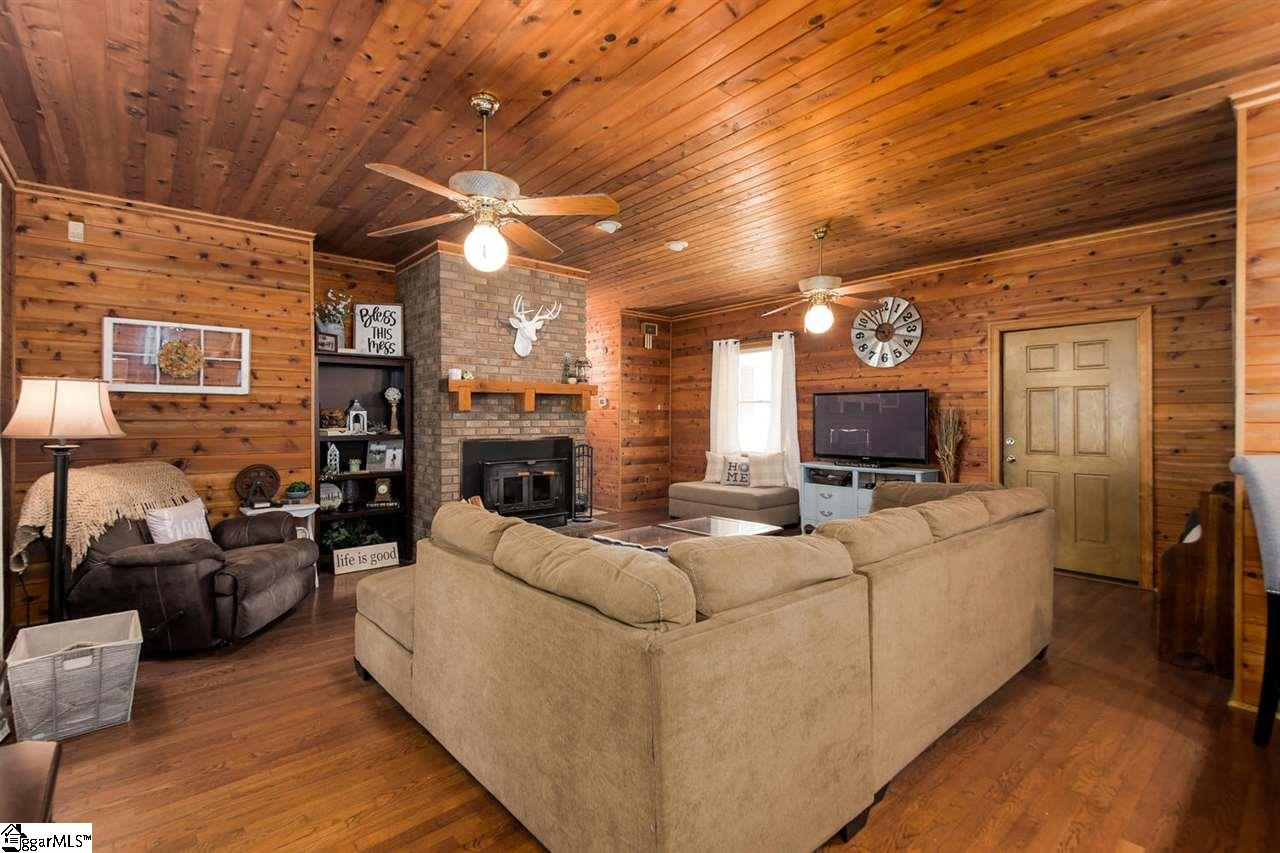 211 Pearson Road Woodruff, SC 29388 - Photo 7 of 33