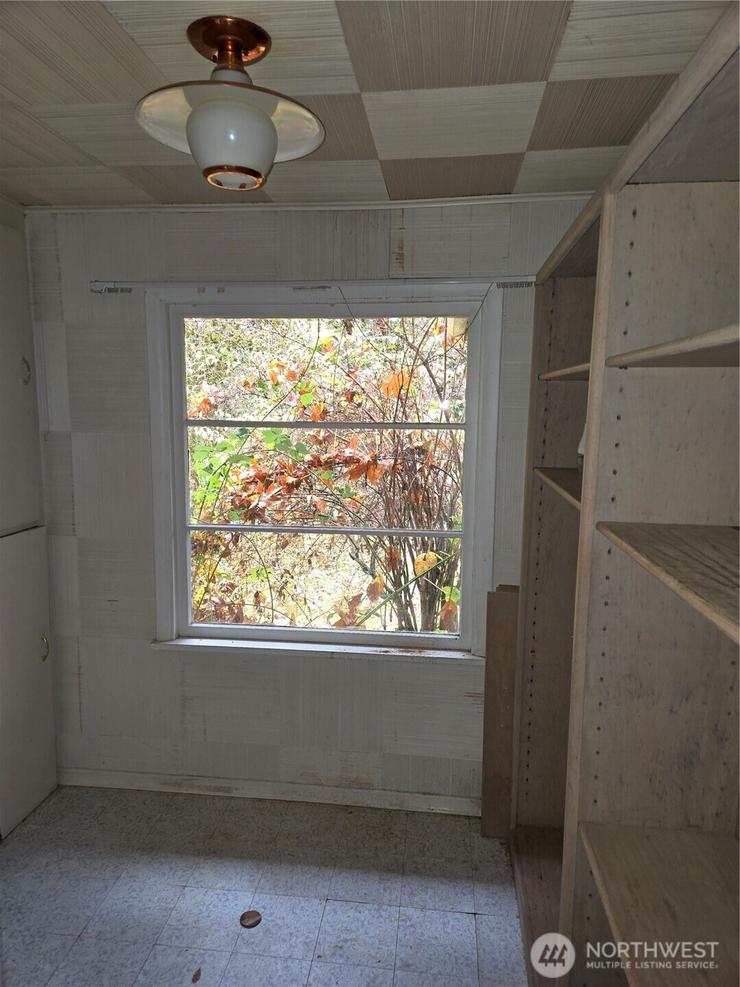 10415 Slater Avenue Northeast Kirkland, WA 98033 - Photo 24 of 38 a view of room with a window