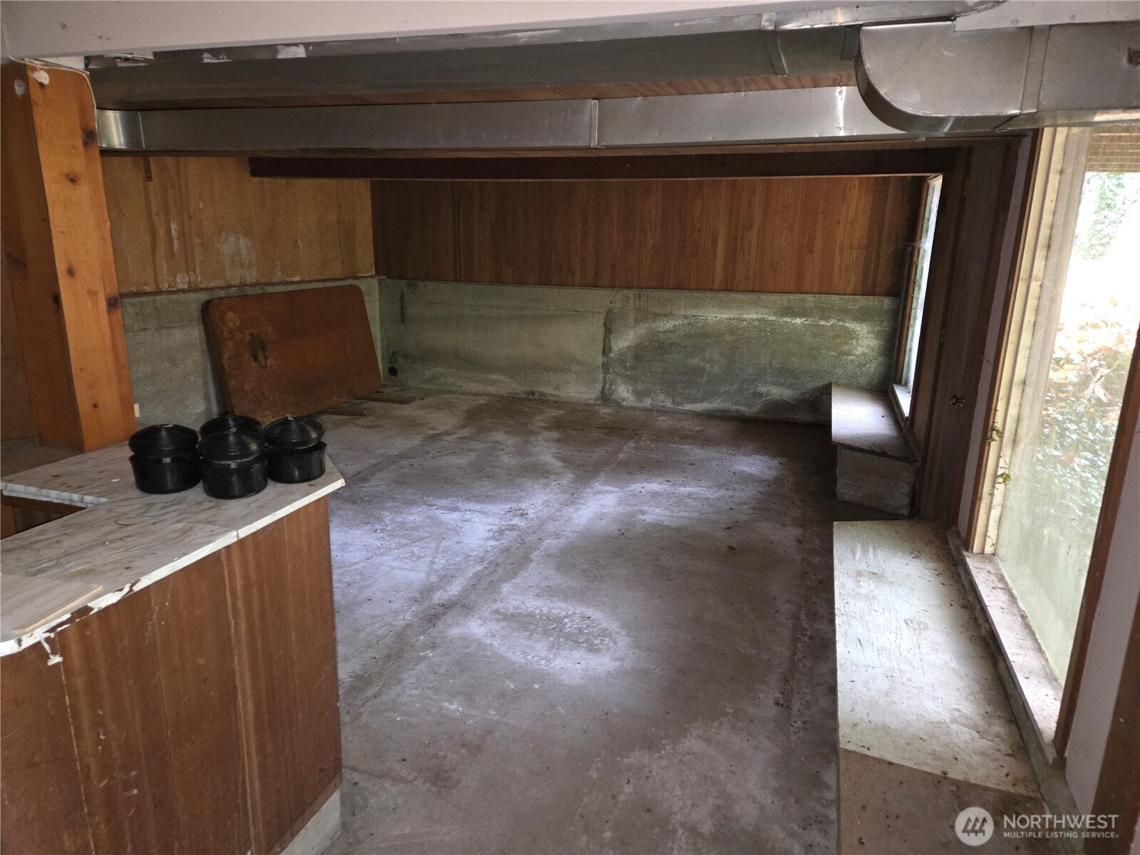 10415 Slater Avenue Northeast Kirkland, WA 98033 - Photo 36 of 38 a view of storage and utility room