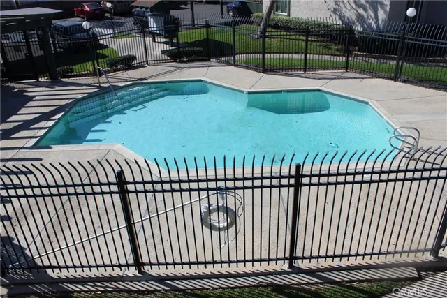 $385,000 | 23294 Orange Avenue, Unit 6, Lake Forest, CA 92630