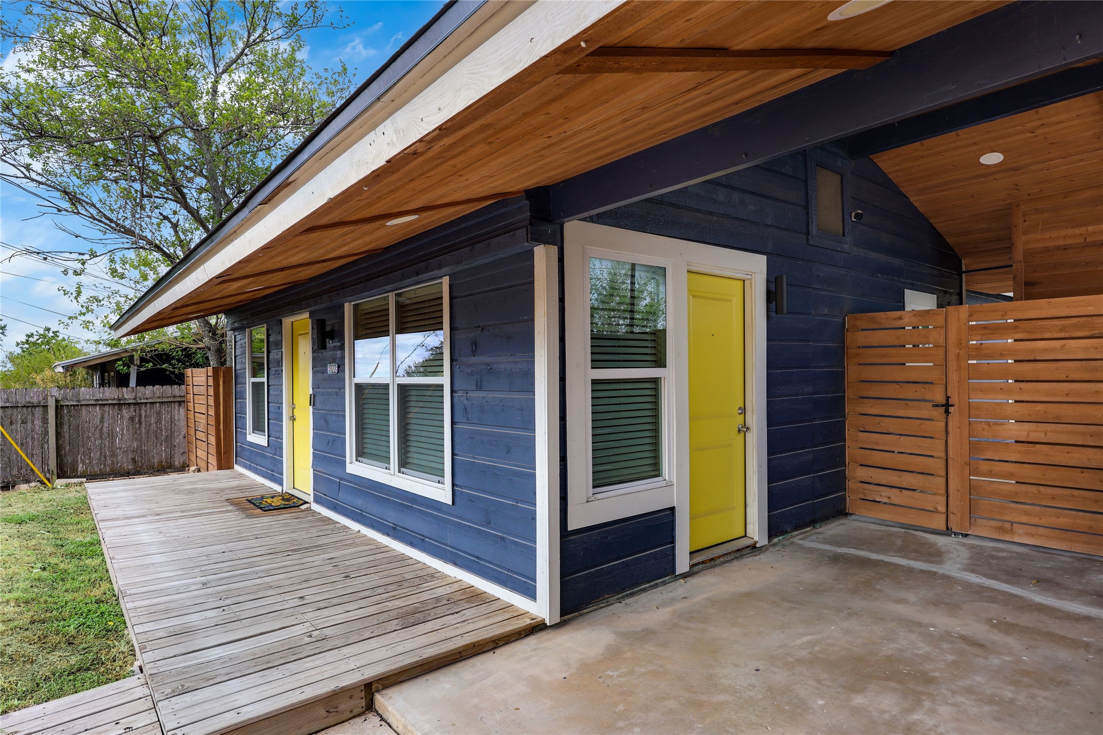 1122 Mason Avenue Austin, TX 78721 - Photo 3 of 39 Gallery Image 3