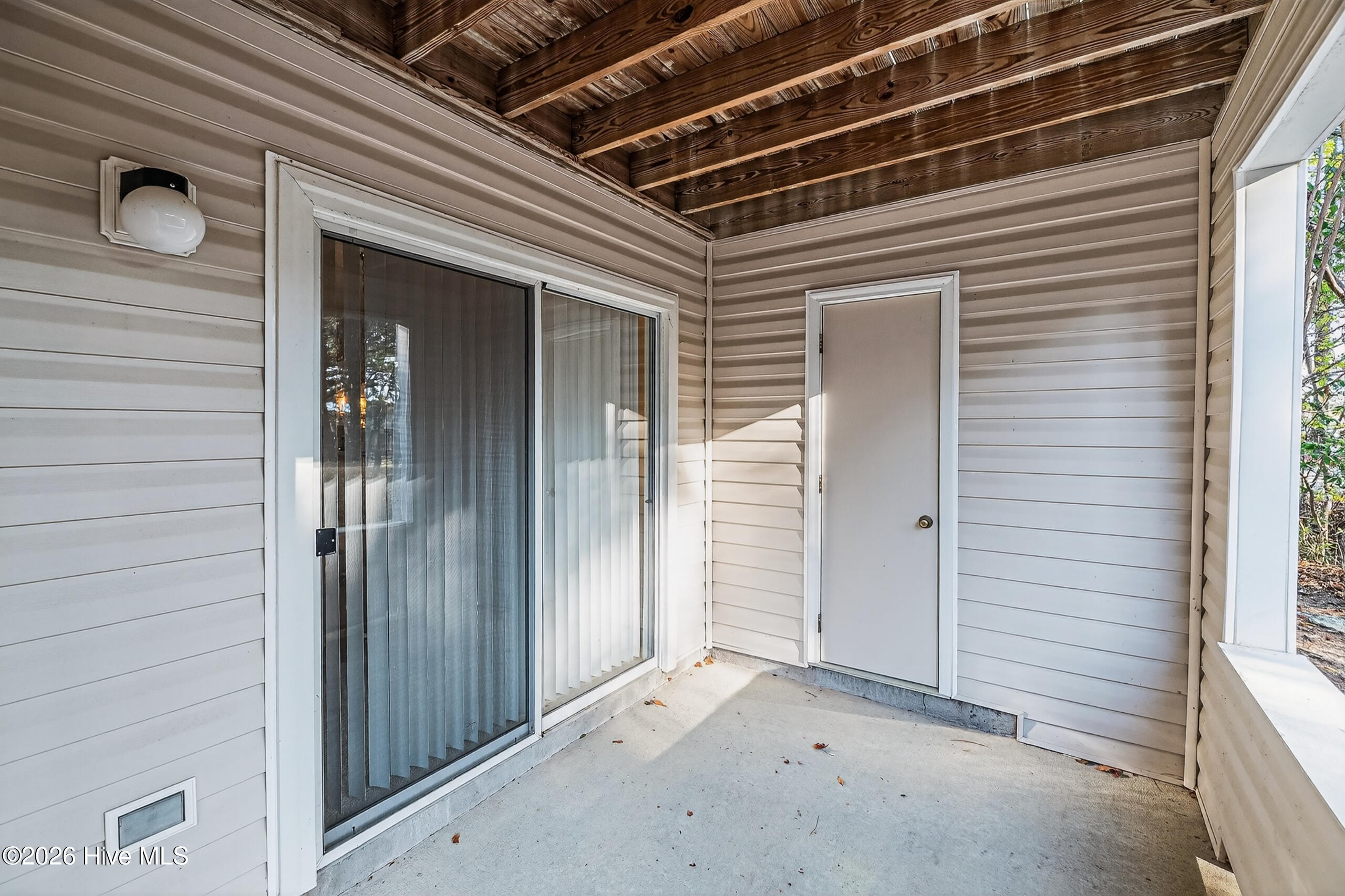 1122 Turtle Creek Road, Unit B Greenville, NC 27858 - Photo 6 of 36 007_12