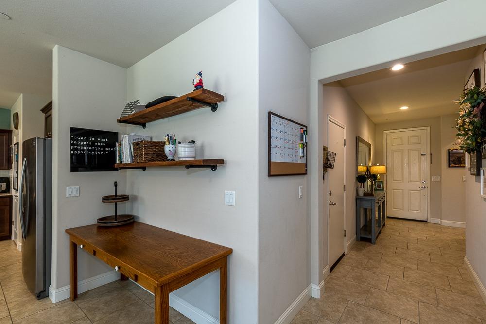 2731 Griffith Avenue Clovis, CA 93611 - Photo 11 of 34 a workspace with furniture and closet