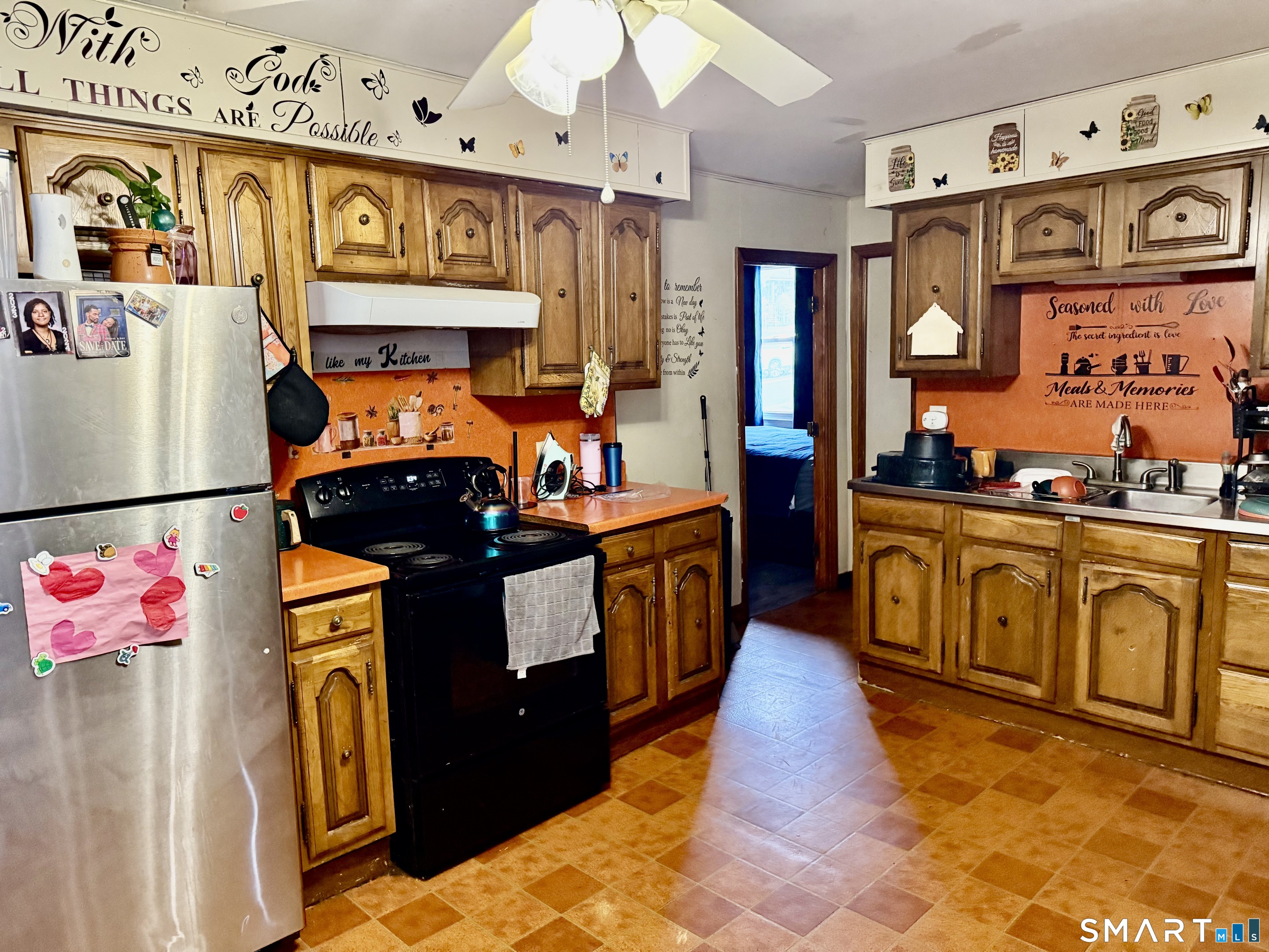 121 Saybrook Road Middletown, CT 06457 - Photo 4 of 21