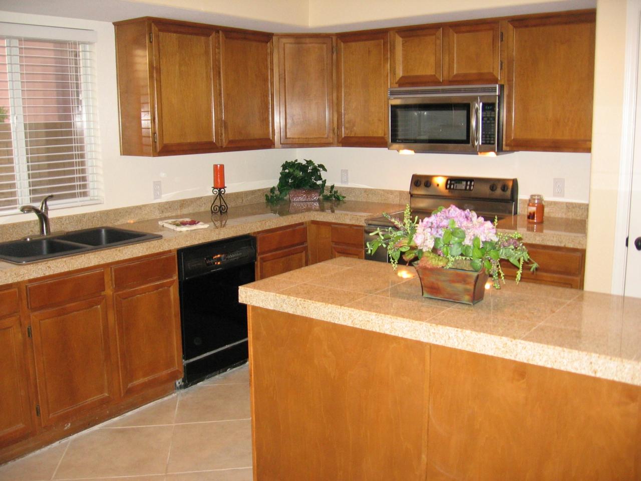 2560 North Lindsay Road, Unit 17 Mesa, AZ 85213 - Photo 4 of 19 Beautiful Granite