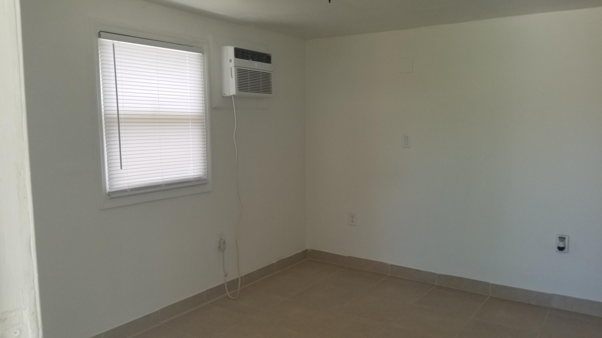 1086 Highview Road Lantana, FL 33462 - Photo 4 of 20 liv area