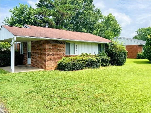 $1,320 | 2304 Madre Place, Greensboro, NC 27406