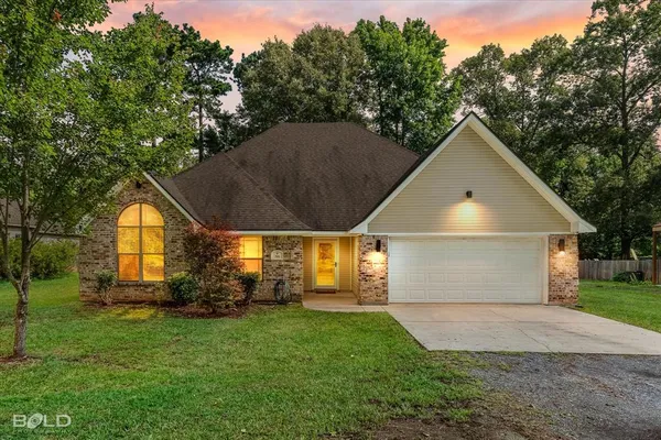 $365,000 | 316 East McKinley Avenue, Haughton, LA 71037