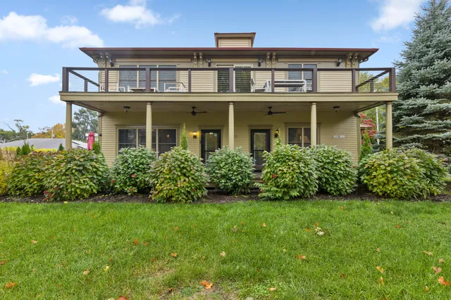 $330,000 | 11 East Chestnut Street, Unit 1, Douglas, MI 49406