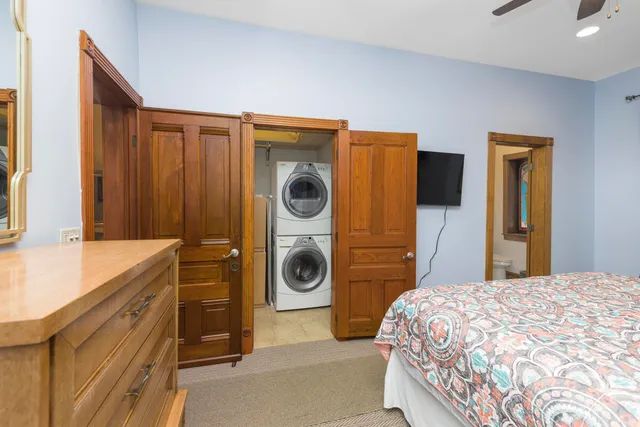 $330,000 | 11 East Chestnut Street, Unit 1, Douglas, MI 49406