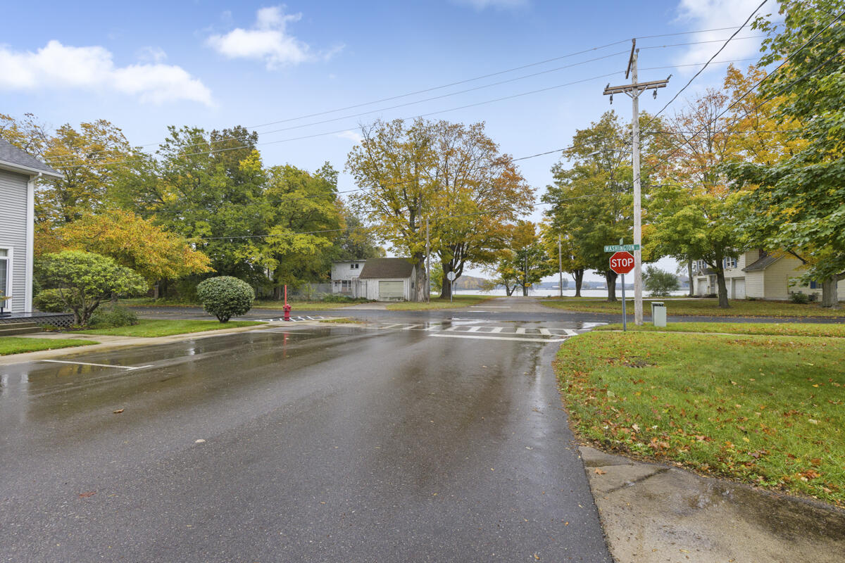 11 East Chestnut Street, Unit 1 Douglas, MI 49406 - Photo 31 of 35 IMG_1030