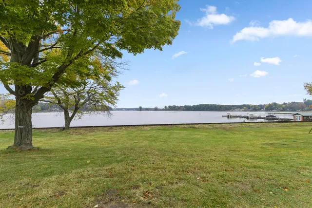 $330,000 | 11 East Chestnut Street, Unit 1, Douglas, MI 49406