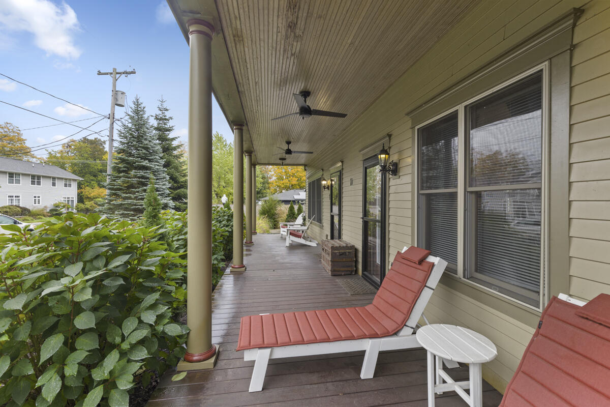 11 East Chestnut Street, Unit 1 Douglas, MI 49406 - Photo 5 of 35 IMG_1004