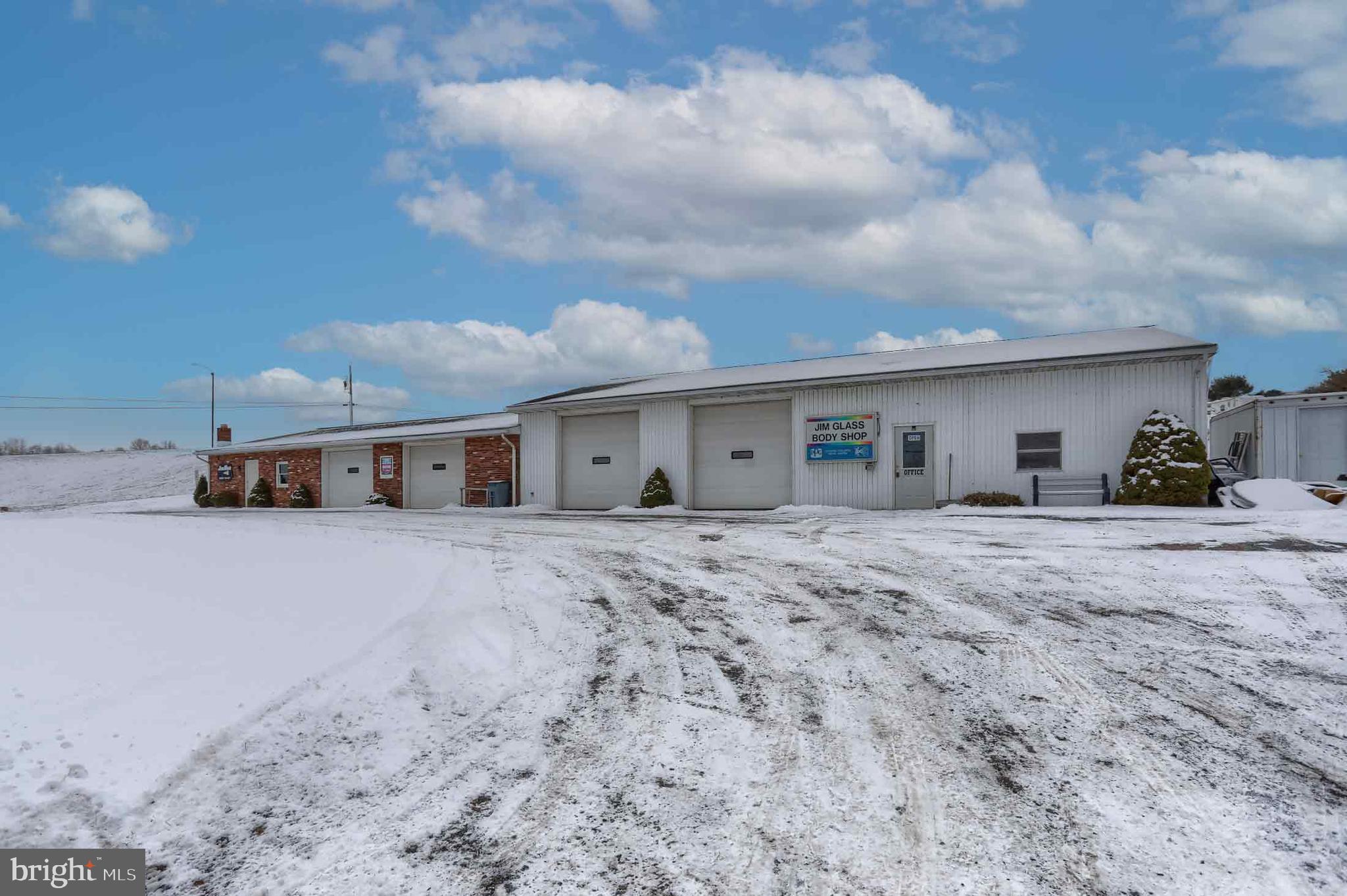 4500 sq ft auto body shop - 2 paint bays, heat etc