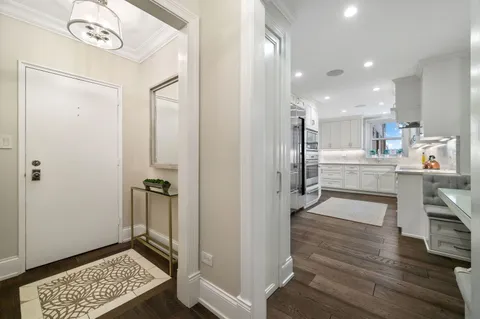 $1,375,000 | 1335 North Astor Street, Unit 11C, Chicago, IL 60610