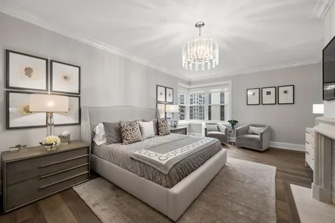 $1,375,000 | 1335 North Astor Street, Unit 11C, Chicago, IL 60610