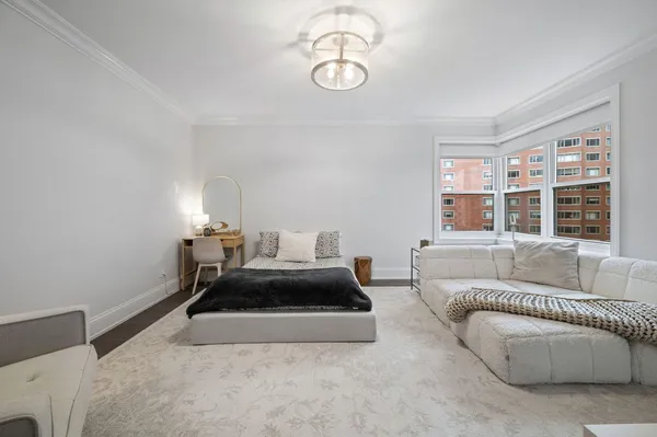 $1,375,000 | 1335 North Astor Street, Unit 11C, Chicago, IL 60610