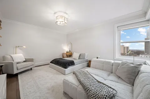 $1,375,000 | 1335 North Astor Street, Unit 11C, Chicago, IL 60610