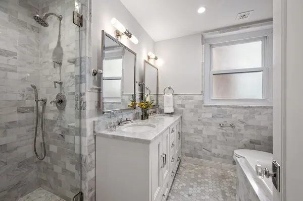 $1,375,000 | 1335 North Astor Street, Unit 11C, Chicago, IL 60610