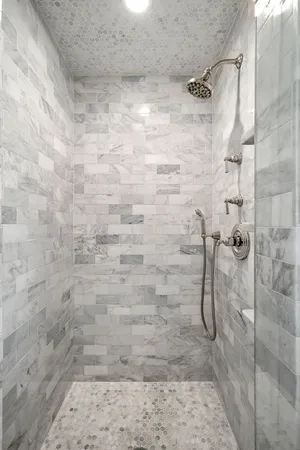 $1,375,000 | 1335 North Astor Street, Unit 11C, Chicago, IL 60610