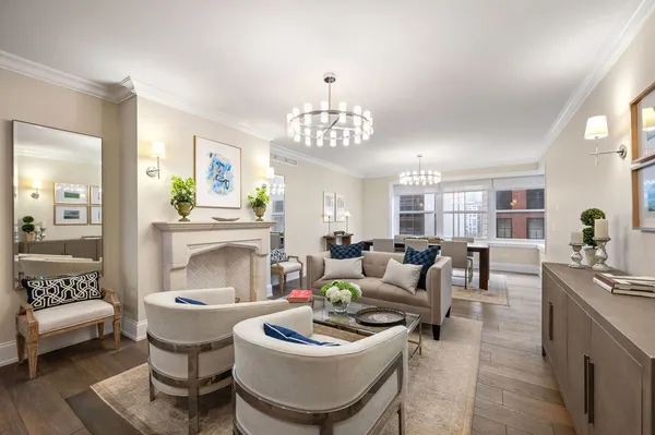 $1,375,000 | 1335 North Astor Street, Unit 11C, Chicago, IL 60610