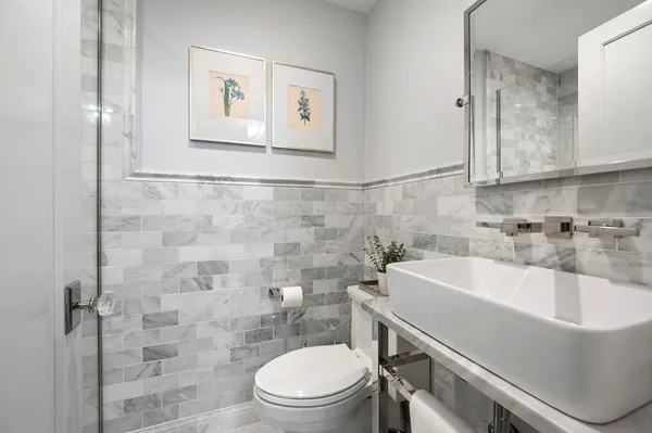 $1,375,000 | 1335 North Astor Street, Unit 11C, Chicago, IL 60610