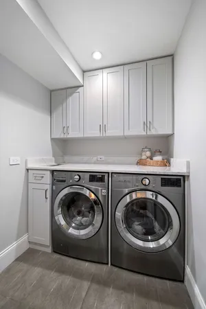 $1,375,000 | 1335 North Astor Street, Unit 11C, Chicago, IL 60610