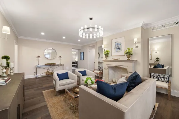 $1,375,000 | 1335 North Astor Street, Unit 11C, Chicago, IL 60610