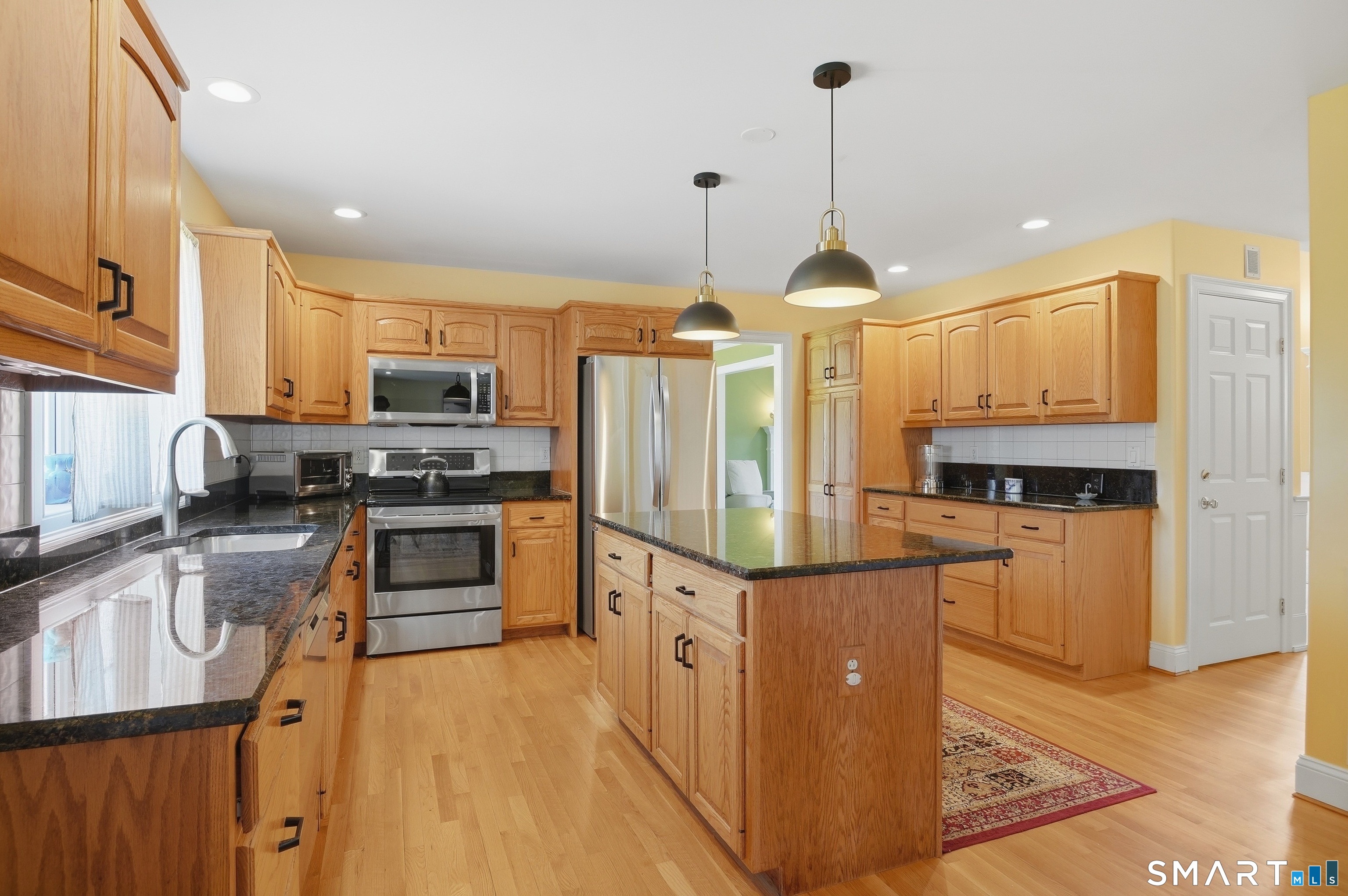 80 Talcott Ridge Road South Windsor, CT 06074 - Photo 8 of 40