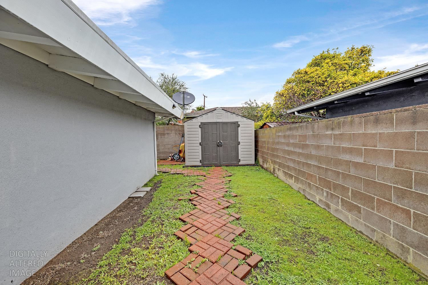 1481 Rieger Avenue Hayward, CA 94544 - Photo 5 of 34 a backyard of a house