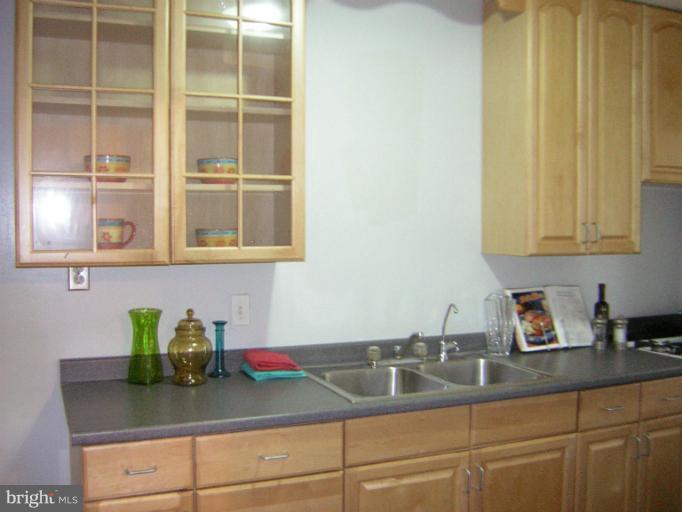 1677 Thetford Road Towson, MD 21286 - Photo 8 of 18 a kitchen with sink and cabinets