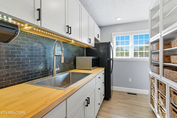 $800,000 | 1806 Paul Drive, Jefferson City, TN 37760