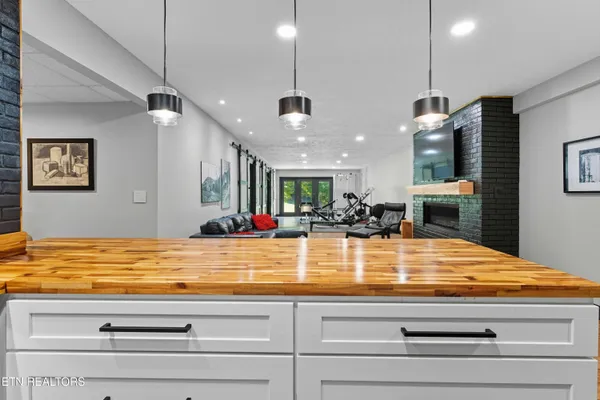 $800,000 | 1806 Paul Drive, Jefferson City, TN 37760