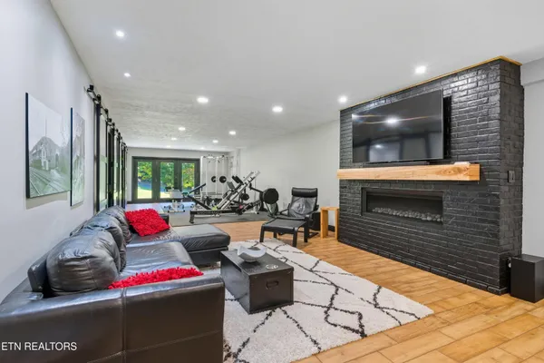 $800,000 | 1806 Paul Drive, Jefferson City, TN 37760