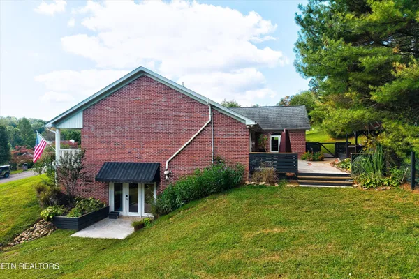 $800,000 | 1806 Paul Drive, Jefferson City, TN 37760