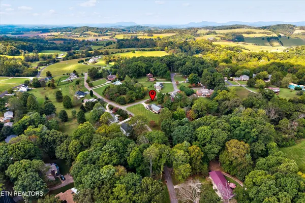 $800,000 | 1806 Paul Drive, Jefferson City, TN 37760