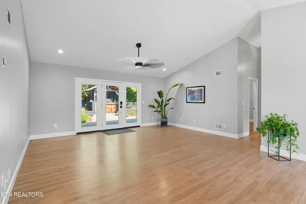 $800,000 | 1806 Paul Drive, Jefferson City, TN 37760