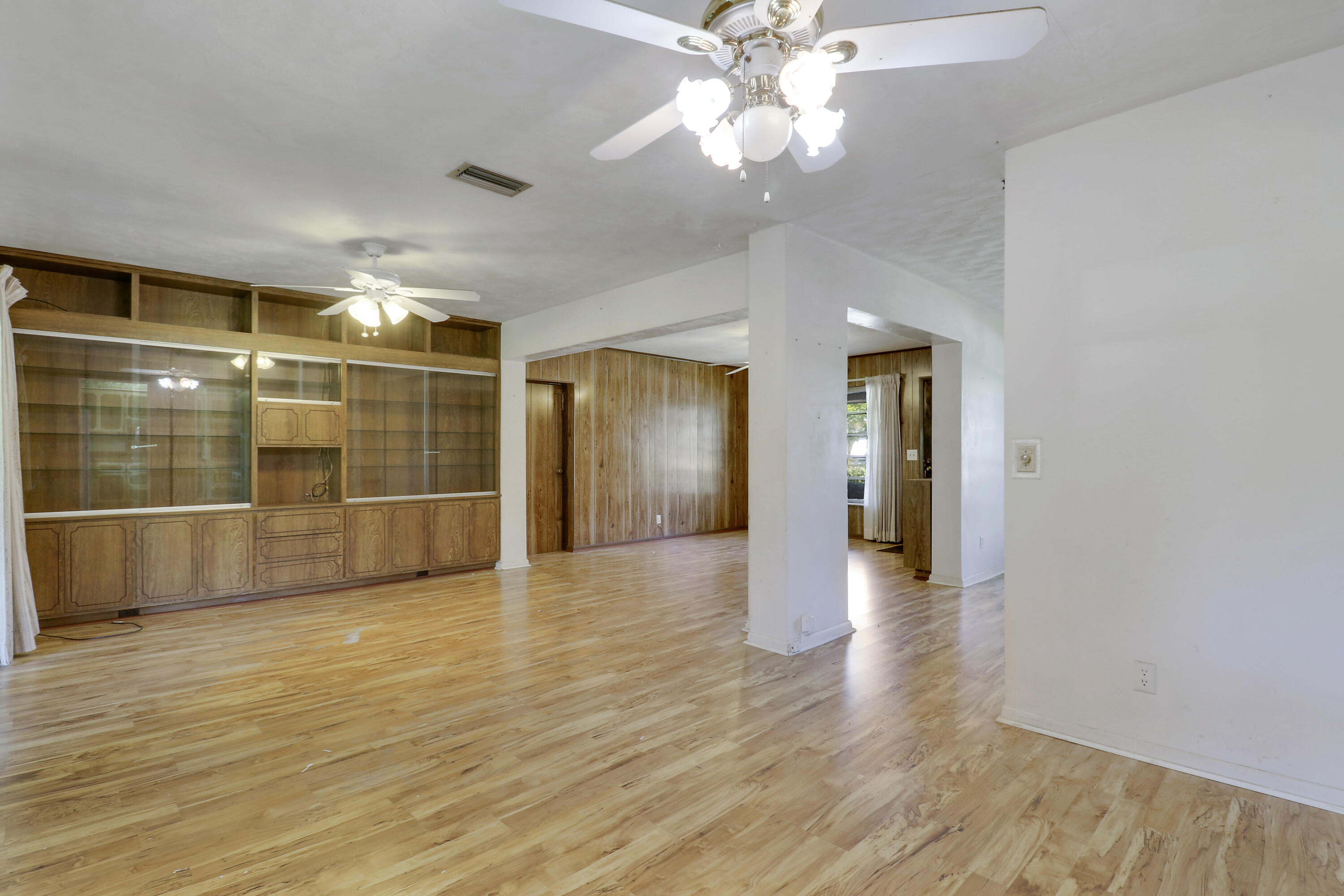 314 3rd Street Jupiter, FL 33458 - Photo 9 of 19 FAMILY ROOM