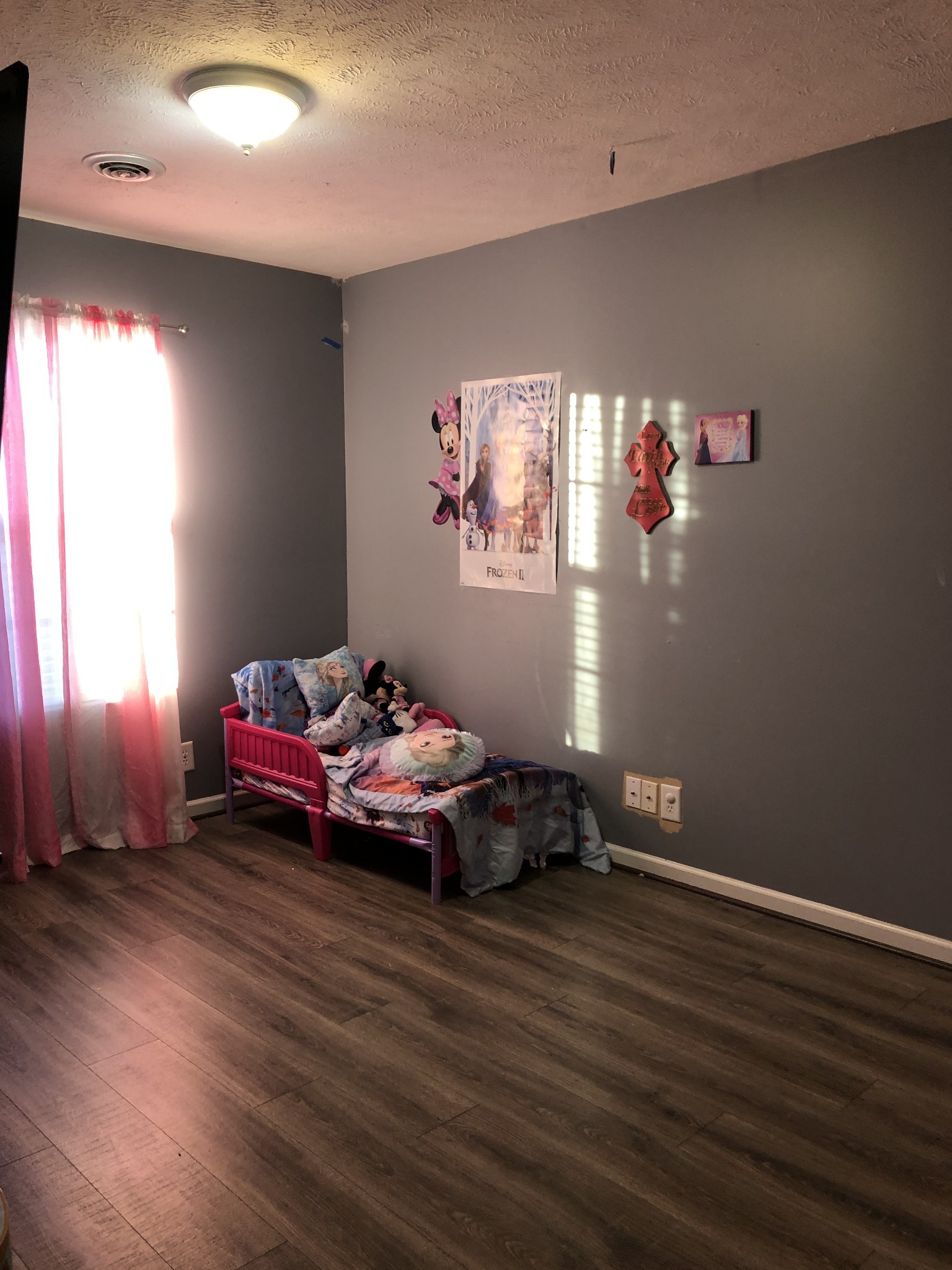 725 Crescent Road Murfreesboro, TN 37128 - Photo 14 of 16 a bedroom with furniture and window