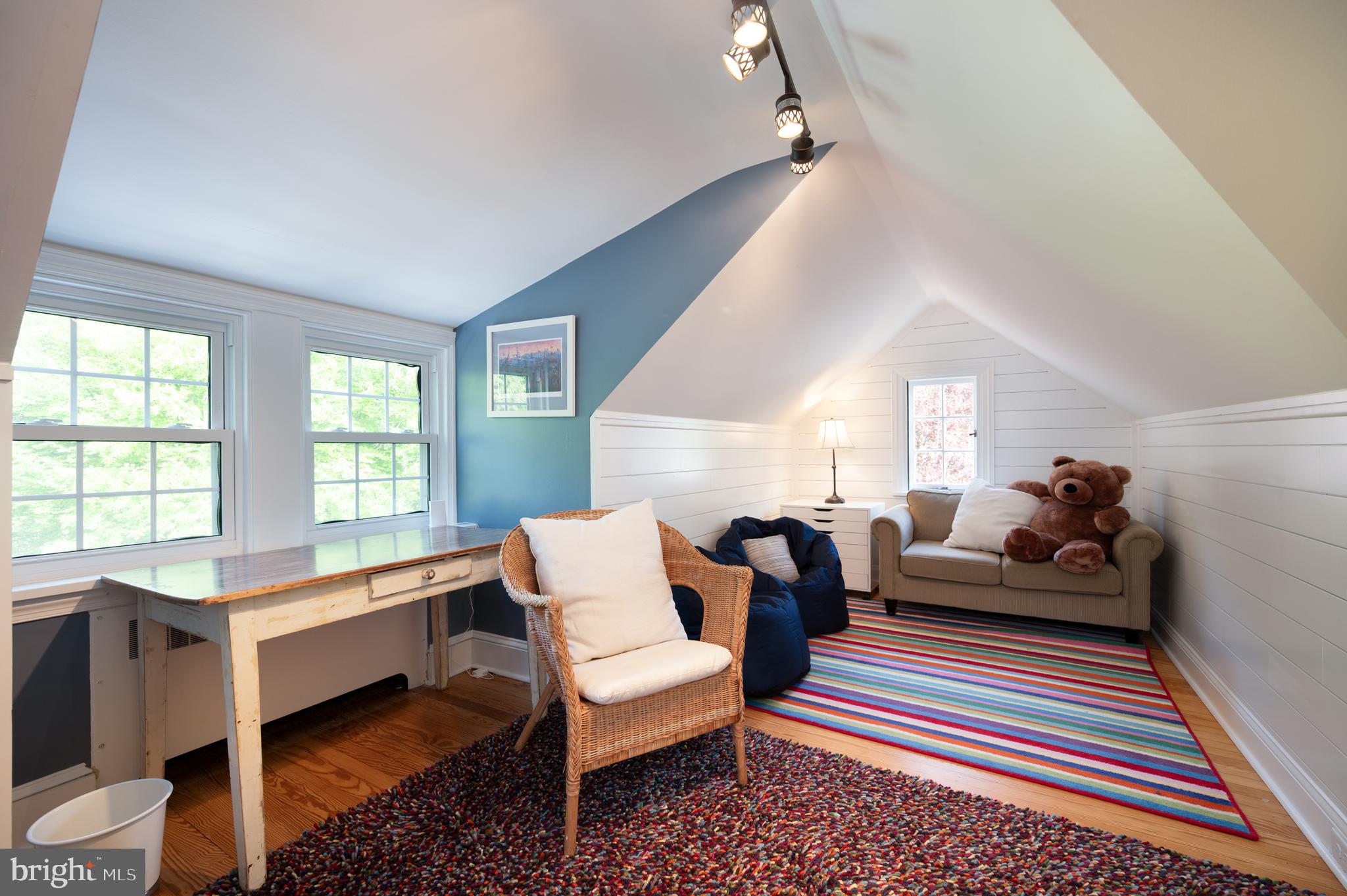 907 Overbrook Road Wilmington, DE 19807 - Photo 19 of 25 a living room with furniture and a window