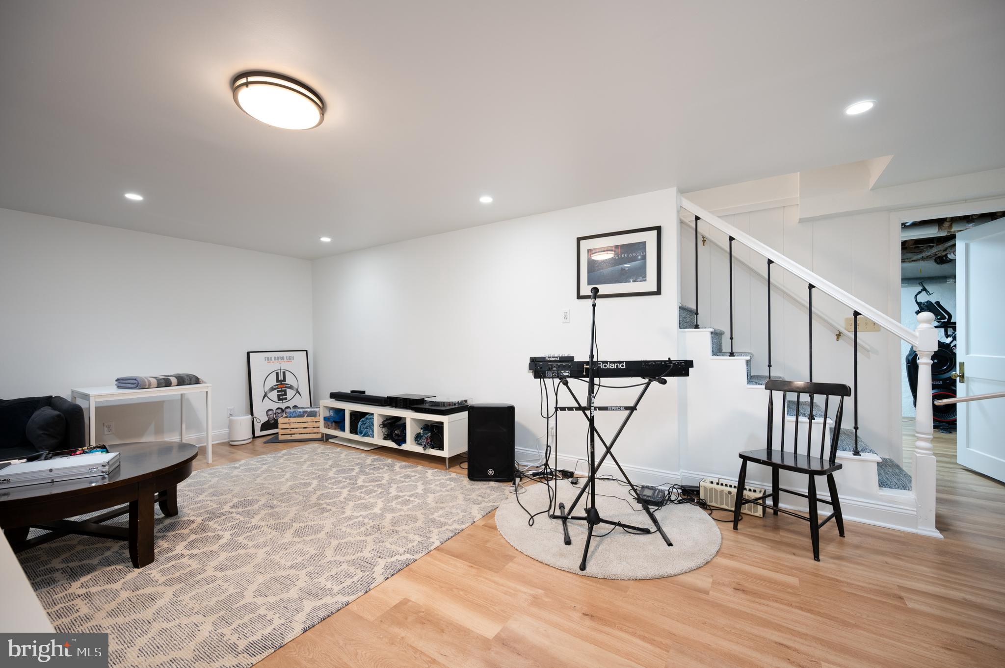 907 Overbrook Road Wilmington, DE 19807 - Photo 20 of 25 a living room with furniture and wooden floor