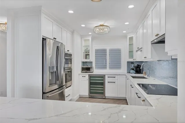 $6,500 | 4825 Gulf Of Mexico Drive, Unit 203, Longboat Key, FL 34228