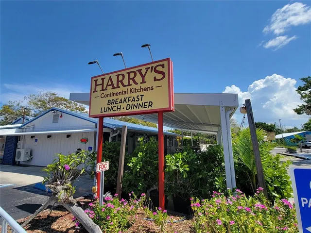 $6,500 | 4825 Gulf Of Mexico Drive, Unit 203, Longboat Key, FL 34228