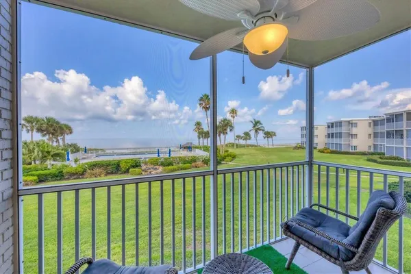 $6,300 | 4825 Gulf Of Mexico Drive, Unit 203, Longboat Key, FL 34228