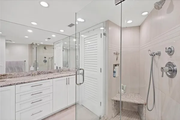 $6,300 | 4825 Gulf Of Mexico Drive, Unit 203, Longboat Key, FL 34228