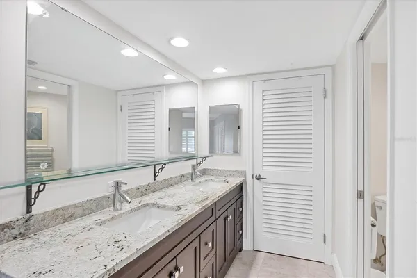 $6,300 | 4825 Gulf Of Mexico Drive, Unit 203, Longboat Key, FL 34228