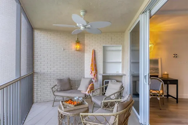 $6,500 | 4825 Gulf Of Mexico Drive, Unit 203, Longboat Key, FL 34228